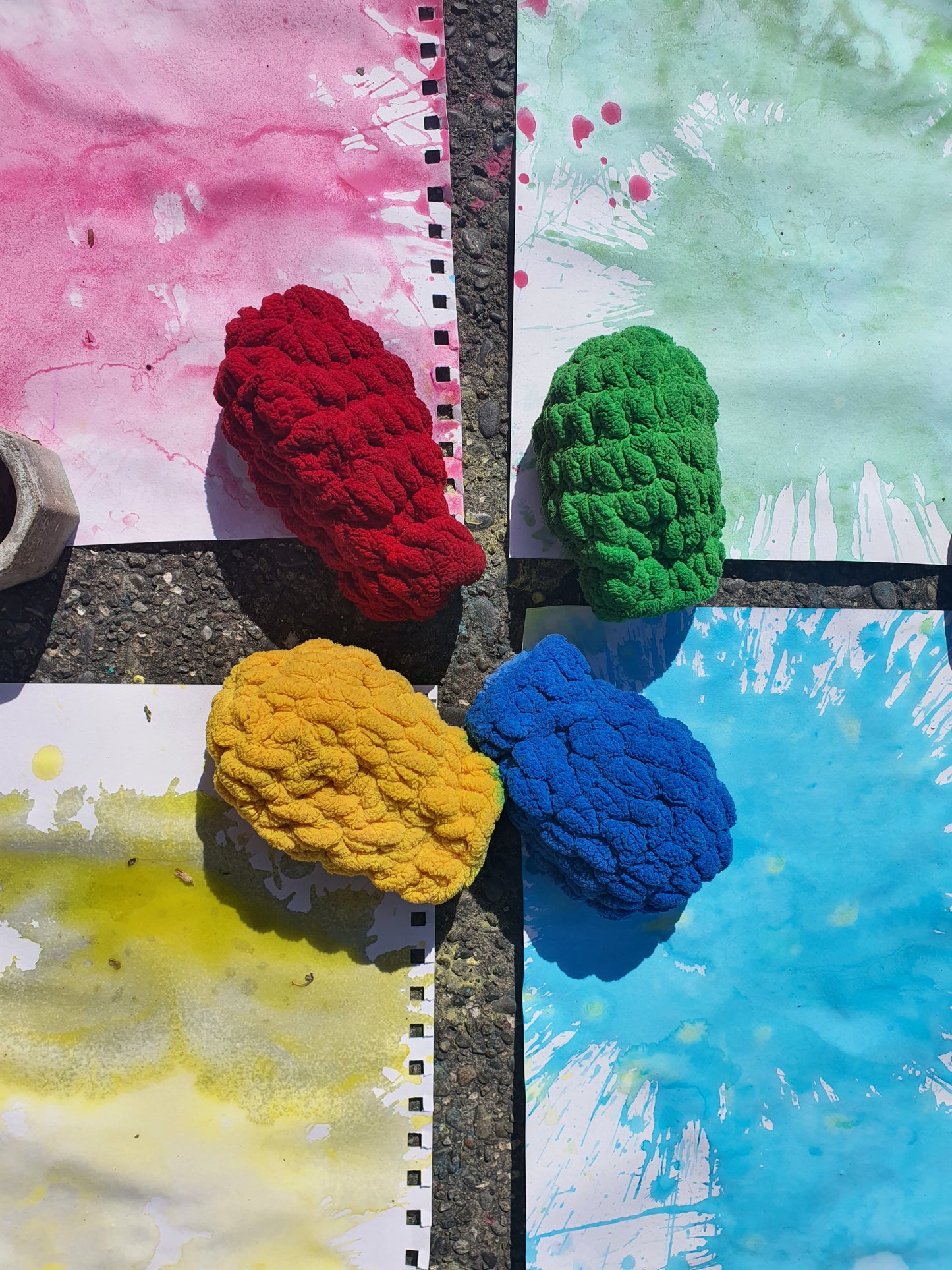 Use EcoSplat reusable water balloons for painting and crafts.